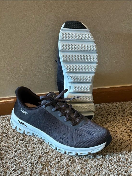 Skechers Shoes - Skechers Swift Fit Arch Comfort Hands Free Women's black shoes size 10